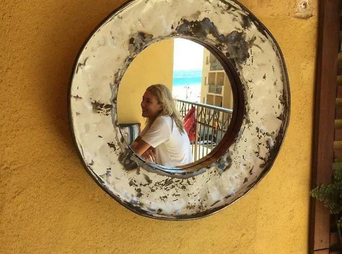 Beachfront Large Ταρίφα